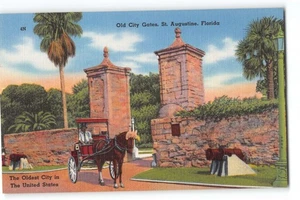 Postcard Old City Gates St. Augustine Florida c1940s Horse Carriage Castillo - Picture 1 of 2