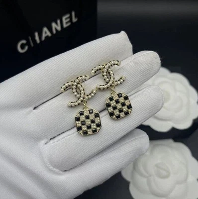 Women's Crystal & Pearl Earrings - Elegant Circle Dangle Studs Wedding Date uk