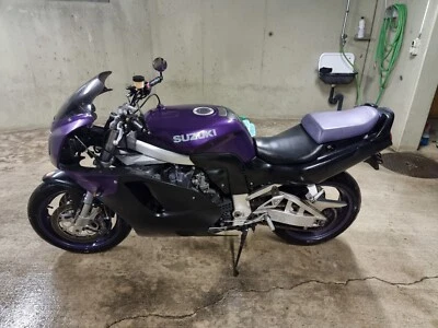 Suzuki GSX-R750 Motorrad - Bild 1 von 4