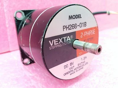 Motor paso a paso Vexta 2 fases PH266-01B 1,8 °/paso 6 V DC 1,2A - Imagen 1 de 4