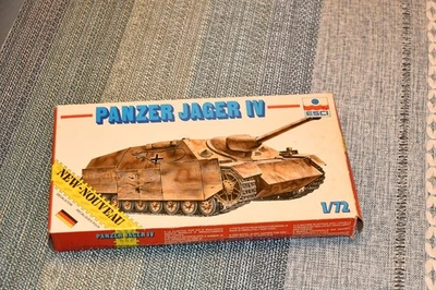 ESCI  PANZER JAGER IV 1:72 Scale - Model Kit #8320 - Image 1 of 3