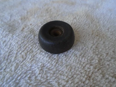 VINTAGE 1920's LUDWIG TRAPS BASS DRUM HOOP MOUNTED CYMBAL HOLDER RUBBER WASHER - Image 1 of 2