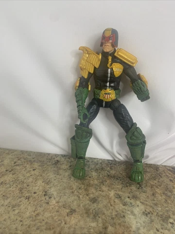 ToyBiz Marvel Legends - 2007 Legendary Comic Book Heroes  JUDGE DREDD  6" Figure Cover