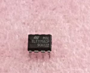 1Pcs TL7705 ACP SUPPLY VOLTAGE SUPERVISEUR & RESET SUP. ST M. - Imagen 1 de 1