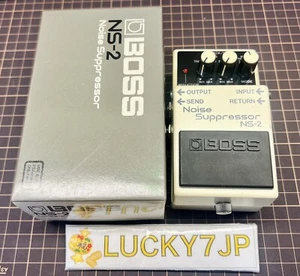 BOSS NS-2 Con Scatola Pedale per Chitarra Effetto Soppressore Rumore Buone Condizioni - Foto 1 di 9