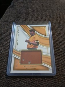 2023 Immaculate Willie Stargell Fielding Glove #18/25  Pirates HOF