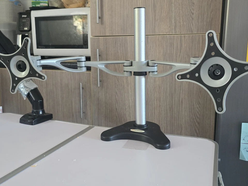 FLEXIMOUNTS Aluminum Full Motion Dual Arm Desk Monitor Mount RRP £49.99 - Image 1 of 4