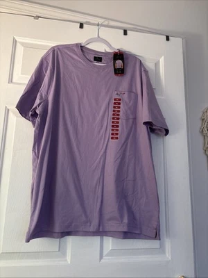 Greg Norman 男式胸袋宽松版型 T 恤 XL 紫丁香微风全新带标签 — 第 1/4 张图片
