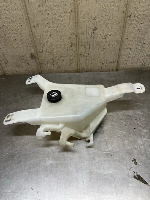 2003 - 2018 Chevy Express GMC Savana 2500 Van Coolant Reservoir Overflow Jug - Изображение 1 из 4