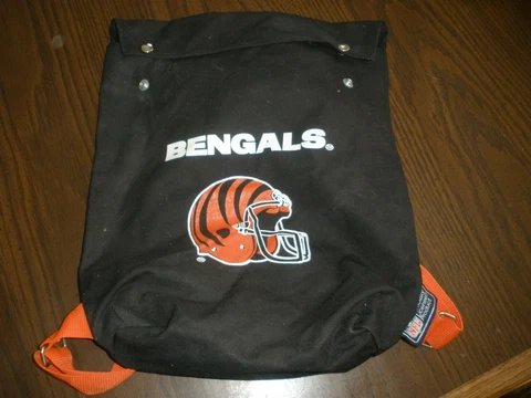 Cincinnati Bengals Football Snap Shut Backpack EUC  15" x  12" Cover