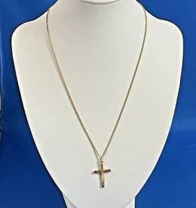 9ct Gold Diamomd Cut Crucifix With 18 Inch Chain - Picture 1 of 8