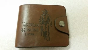 NUEVO PARA HOMBRE ""VANDREAM"" CUERO MARRÓN BILLETERA RIFLE VAQUERO EMBRAGUE BOTÓN PLEGABLE - Imagen 1 de 7