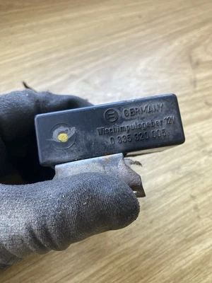 0335320005000 0335320005 Scheibenwischer Relais  Mercedes-Benz 250 280 c ce w114 Foto 1 de 4