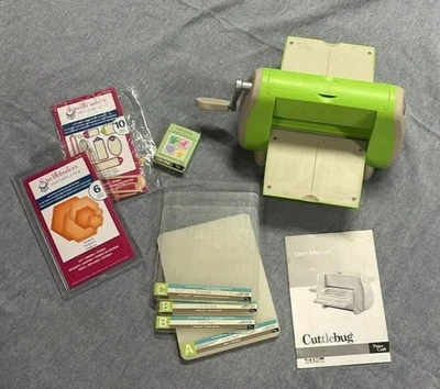 Provo CUTTLEBUG Máquina de Grabado y Troquelado con Placas + Extras Foto 1 de 4