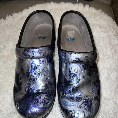 DANSKO Women LT Pro Paisley Silver Blue Patent Clogs Size EU 41  US 10 - Image 1 of 4