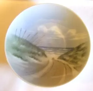 Royal Copenhagen Dish The Seashore Estate Heirloom - Picture 1 of 7