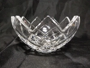 Bowl Rounded Cracked Egg Shape Nice Cut Lead Crystal - Picture 1 of 8