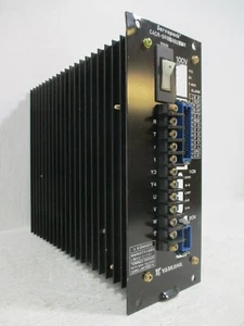 Yaskawa CACR-SR03AB2ER Servopack Servoantrieb 100V Achssteuerung - Bild 1 von 5