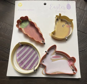 Wilton Easter Baking 4 Cookie Cutters Carrot/Chick/Rabbit/Egg - Picture 1 of 8