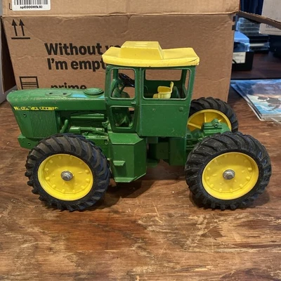 Trator de brinquedo vintage Ertl John Deere 7520 1:16 - Imagem 1 de 4