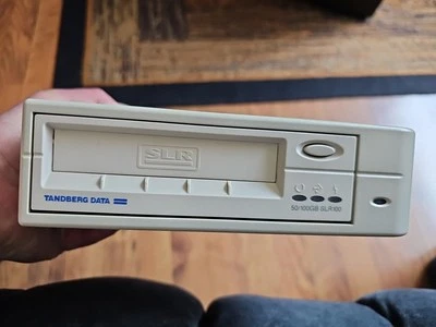 Tandberg SLR100 Ext. FW 0740 External Tape Drive 50/100gb - Image 1 of 4