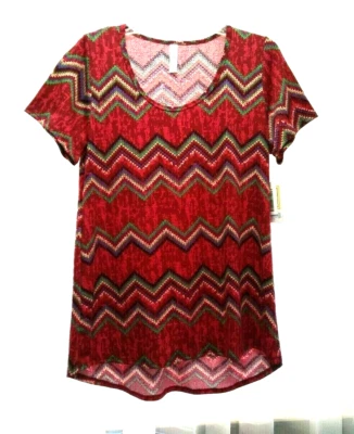 NUEVO TOP MUJER LULAROE CLASSIC T ROJO CHEVRON ZIG ZAG MANGA CORTA HI LO TALLA M Foto 1 de 3