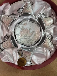 D’Lusso Decorative Tea Cup & Saucer Set - Not for Food Use - Floral Design - Picture 1 of 13