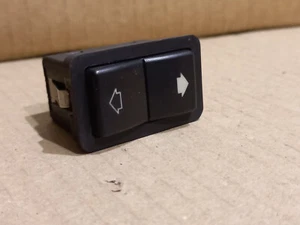 BMW E38 ELEKTRISCHER / FENSTERHEBERSCHALTER / TASTER HINTEN SCHWARZ 8352148 - Bild 1 von 5