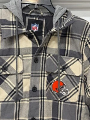 NFL ' CLEVELAND BROWNS ' QUILTED FLANNEL ' MENS ' SIZE LARGE ' GRAY/CREAM ' - Image 1 of 4