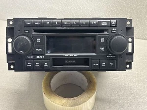 2004-2010 CHRYSLER 300 JEEP DODGE AM-FM CD RADIO RECEIVER P05091523AN RAK - Bild 1 von 6