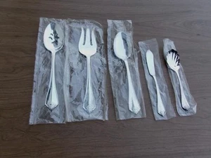 ONEIDA SILVERPLATE *KING JAMES* ( LOT OF 5 ) SERVING PIECES UNUSED - Picture 1 of 7