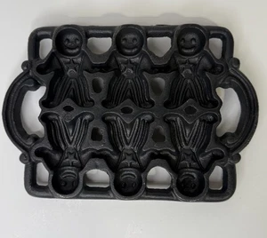 Vintage John Wright Gingerbread Man Christmas Cookie Baking Cast Iron Mold Pan - Picture 1 of 5