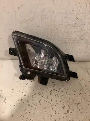 2015- 2018 VOLKSWAGEN JETTA DRIVER LH FOG LIGHT OEM A36L-20049 TL Foto 1 de 4