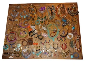 Lote de 202 piezas de bisutería de piedras preciosas gruesas boho de diseñador vintage a moderno - Imagen 1 de 16