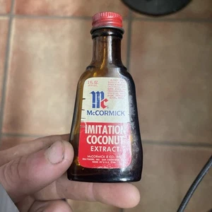 Vin 1970s Vidrio McCormick Imitación Extracto de Coco 1 OZ Botella Tapa Metal Vacía - Imagen 1 de 8