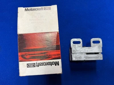 Ford Genuine NOS Motorcraft Ignition Starter Switch D7OZ-11572-A, SW-1380 - Image 1 of 4