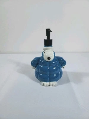 Nuevo dispensador de jabón chaqueta acolchada Zrike Snoopy 2025 Peanuts 8 pulgadas de alto azul/blanco  Foto 1 de 4