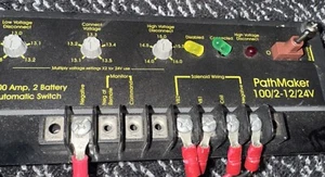 Xantrex Pathmaker Battery Combiner Automatic Switch Charger 100/2-12/24v - Bild 1 von 5