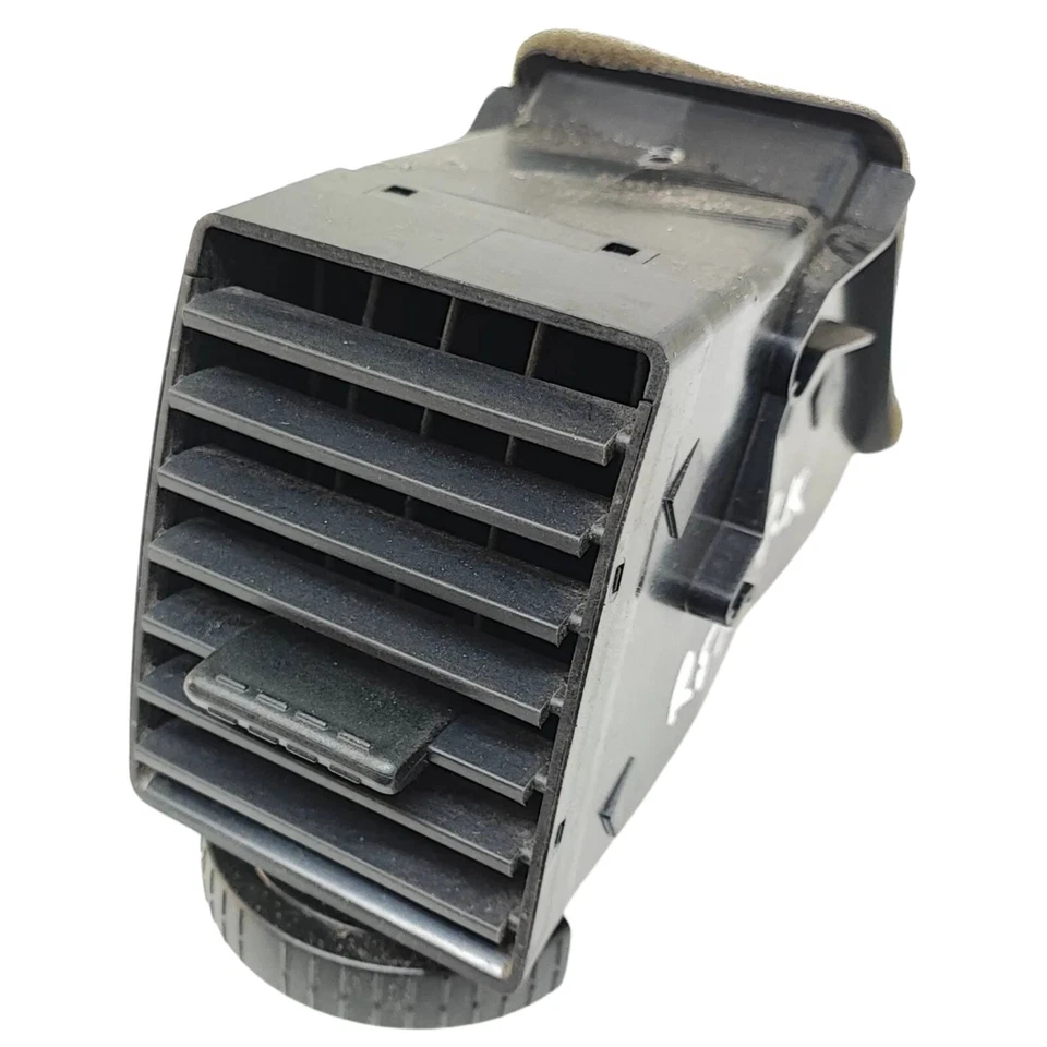 7H0815705C Dash Center Air Vent Grill Volkswagen Transporter - Caravelle T5 2008 - Image 1 of 4