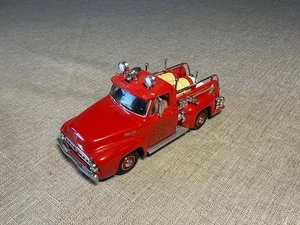 Matchbox Models of Yesteryear YFE14 1953 Ford Firetruck 1:43 - Picture 1 of 6