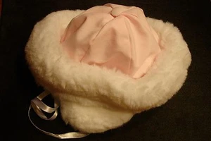Dani ENGLAND Pink/Wht Fur/Tie Vtg Style Dress Hat 2 Yrs Girl Winter Snow Ear Cap - Picture 1 of 1