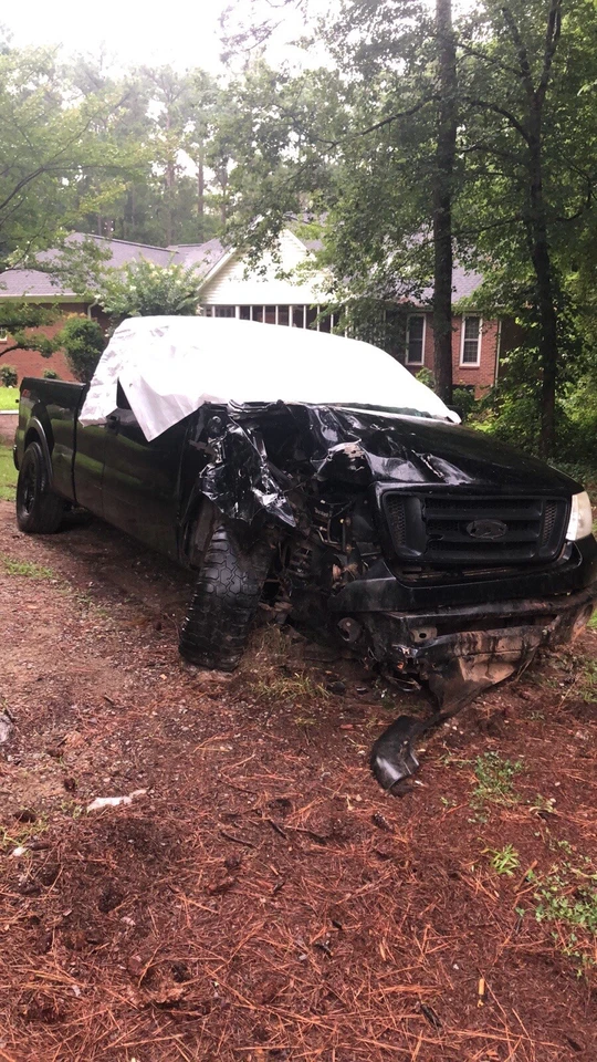 Motor de un Ford F-150 2007 150.000 millas Foto 1 de 3