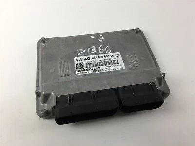 Z1366 VW ECU Control Module Unit 06A906033LE - Image 1 of 4