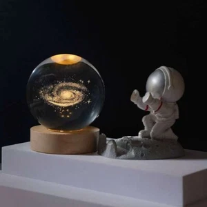 TOP USB 3D Globe Galaxy Natur Nachtlicht LED Kristall Kugel Tischlampe Nachttisch - Bild 1 von 2