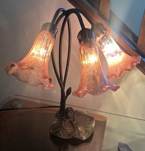 Drei Lichter Teichlilie bronzefarbene Lampe 16" hoch - Bild 1 von 5