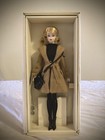 Manteau de chameau classique pierre de soie Barbie collection modèle de mode COA NRFB RARE NEUF