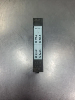 Módulo de saída digital Siemens SIMATIC S7 6ES7132-4BD32-0AA0.               3D-45 - Imagem 1 de 3