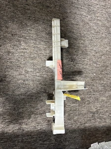 Soporte manija puerta delantera izquierda ford f150 2024 bb152 - Imagen 1 de 3