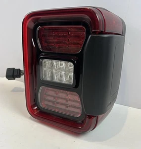 Mint Jeep Gladiator Driver Right Tail Light Lamp Blind Spot LED 68336582AG 20-24 - Foto 1 di 12