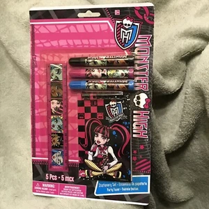 Monster High Stationary Set 5 PCS New in Sealed package Free shipping - Picture 1 of 7